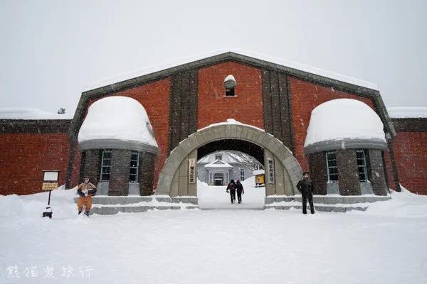 住进“坐穿牢底”的酒店,打卡深度体验监狱生活的博物馆
