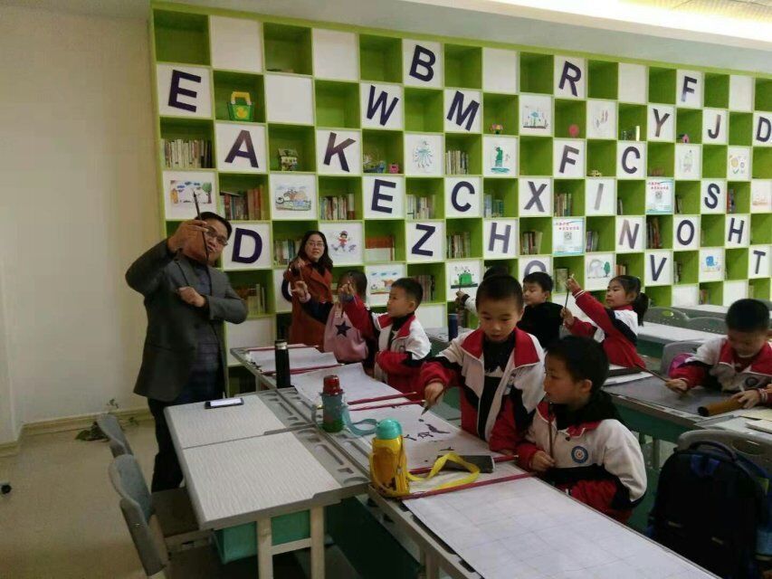 书法公益显身手——记吉安市青年书法家协会主席朱小明同志