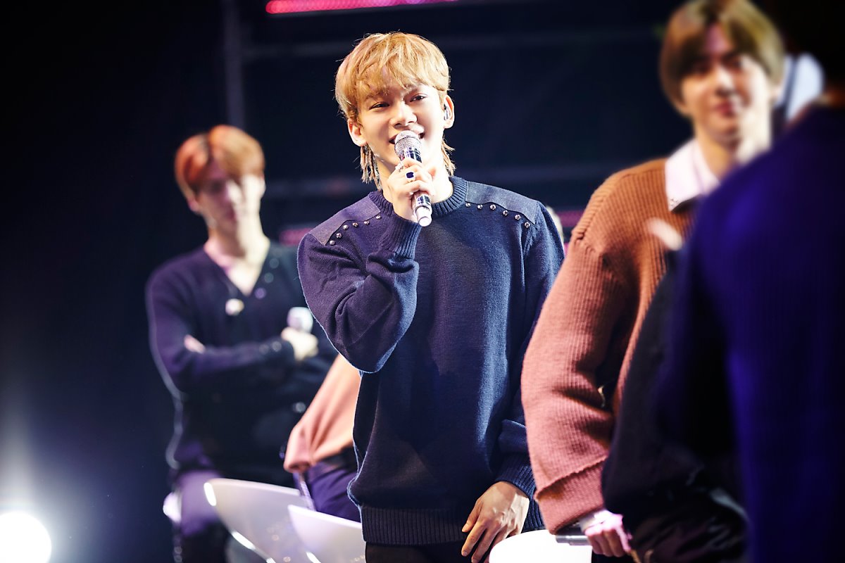 爱丽发起签署活动，取关SM官方推特，EXO都被说糊了还不管吗？