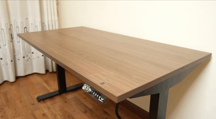 看了何同学的那条视频后……桌搭一款适合自己舒适又实用的桌子