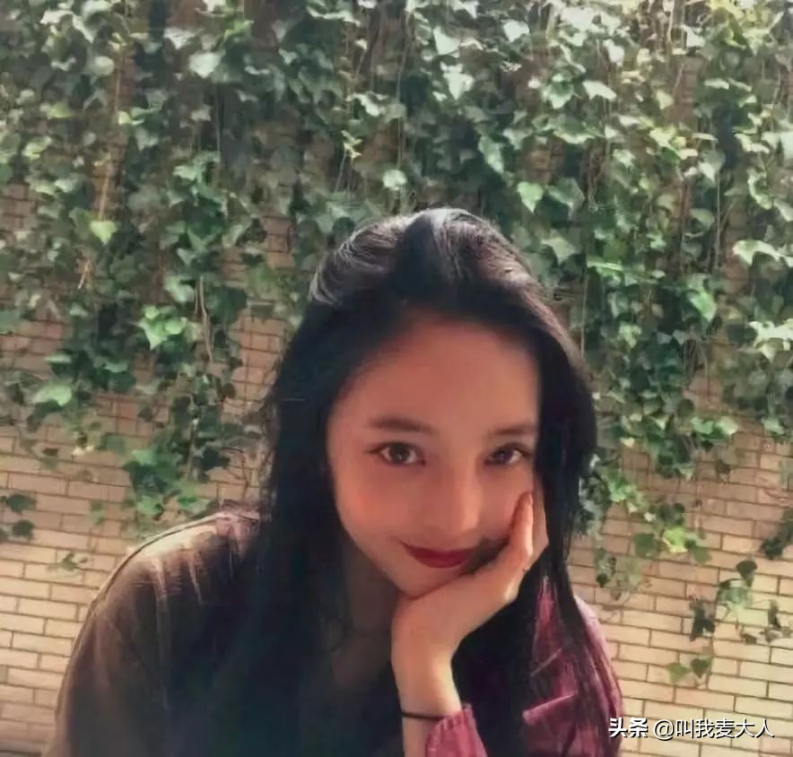 具荷拉今天出殡，她曾被家暴至子宫出血：我再也假装不下去了……