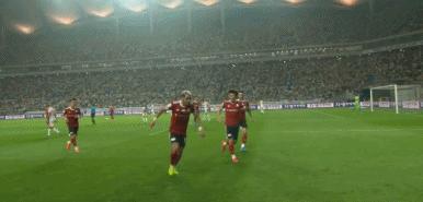 尤文全场鼓掌c罗,尤文马竞c罗进球现场观众反应