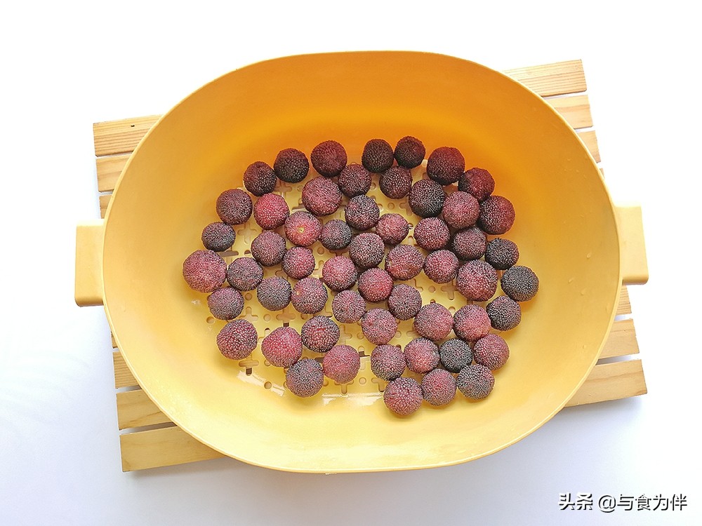 夏天的第一坛杨梅酒,杨梅酒怎么泡好喝又简单