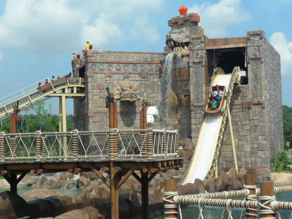 同样是主题乐园，为什么一定要去乐高？