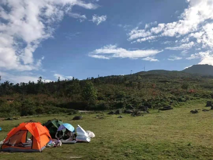 抓住假期的尾巴带上娃来一场露营,假期小尾巴带孩子去哪里玩