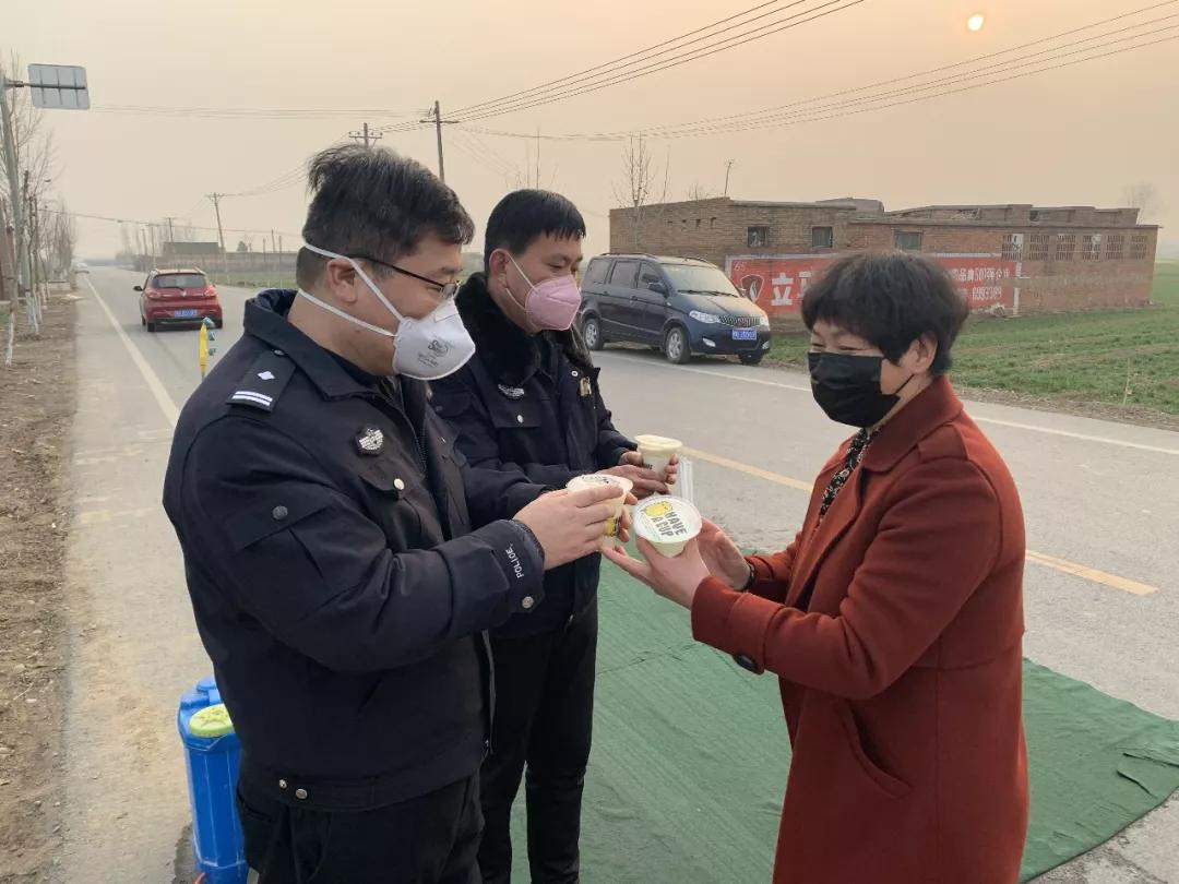 战疫路上有温暖汇聚力量显担当,众志成城共抗疫情辉县