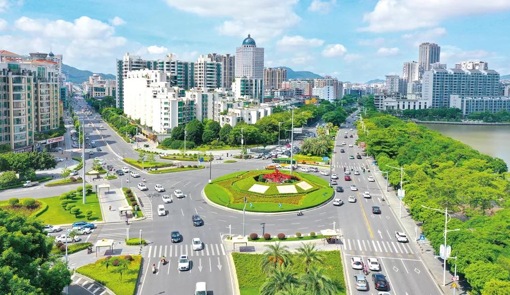 肇庆斑马线,肇庆斑马线前让行视频