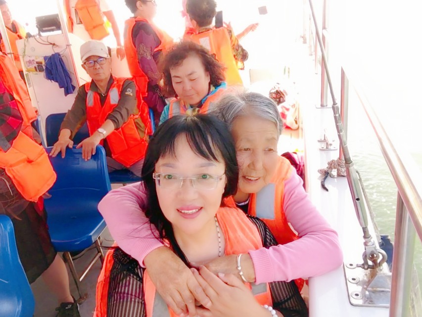 鎴戠殑姣嶄翰骞朵笉浼熷ぇ璇綍,姣嶄翰骞朵笉瀹岀編浣嗕細绔敖鍏ㄥ姏