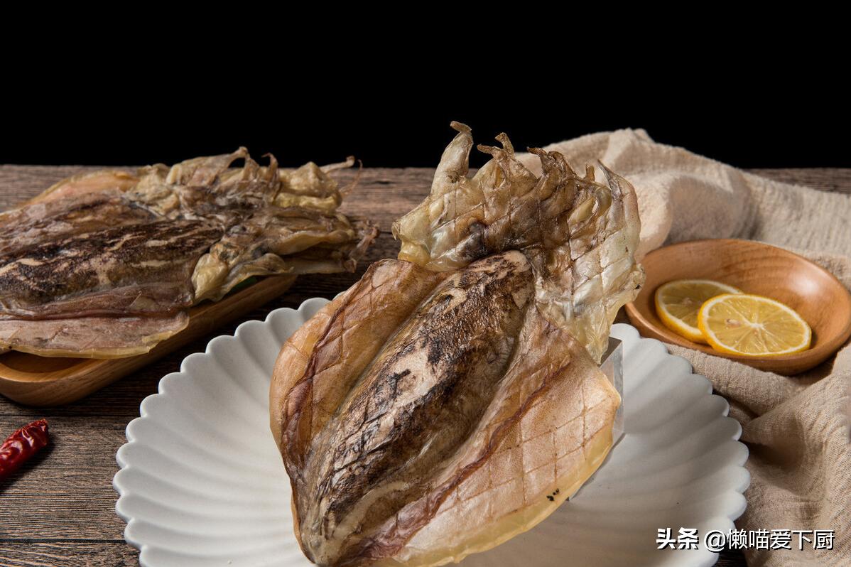 买干鱿鱼，选“大的”还是“小的”？口感差别大，学会别挑错了