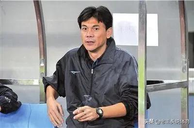 足坛十大中锋,足坛现役十大矮中锋