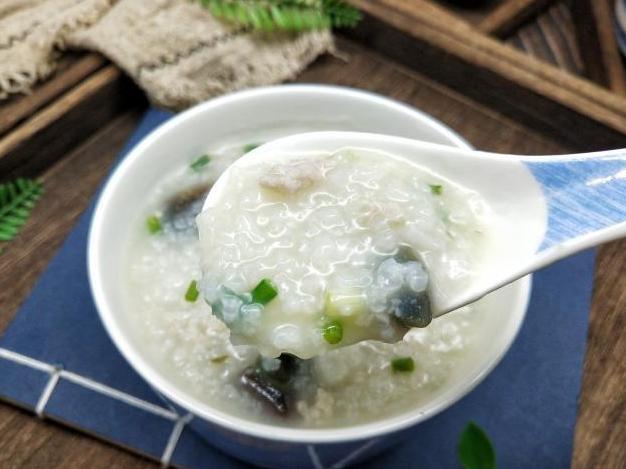 煮小米粥最忌讳直接下锅,煮粥怎么煮才会粘稠