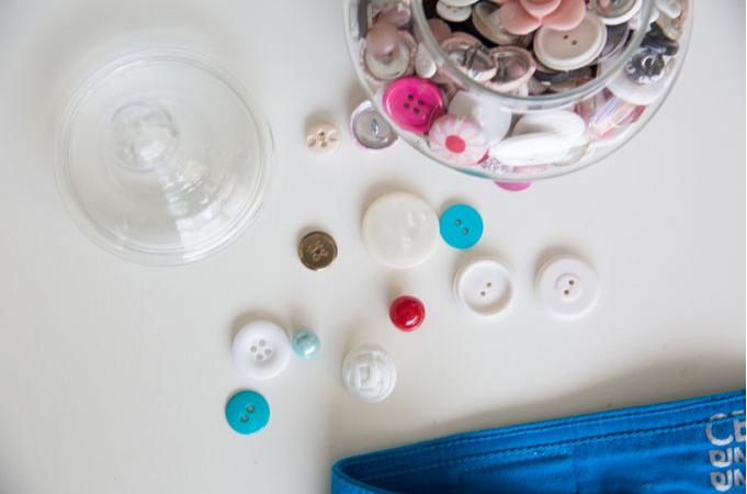 牛仔裤太宽不想用腰带有什么办法,牛仔裤腰带太宽怎么办