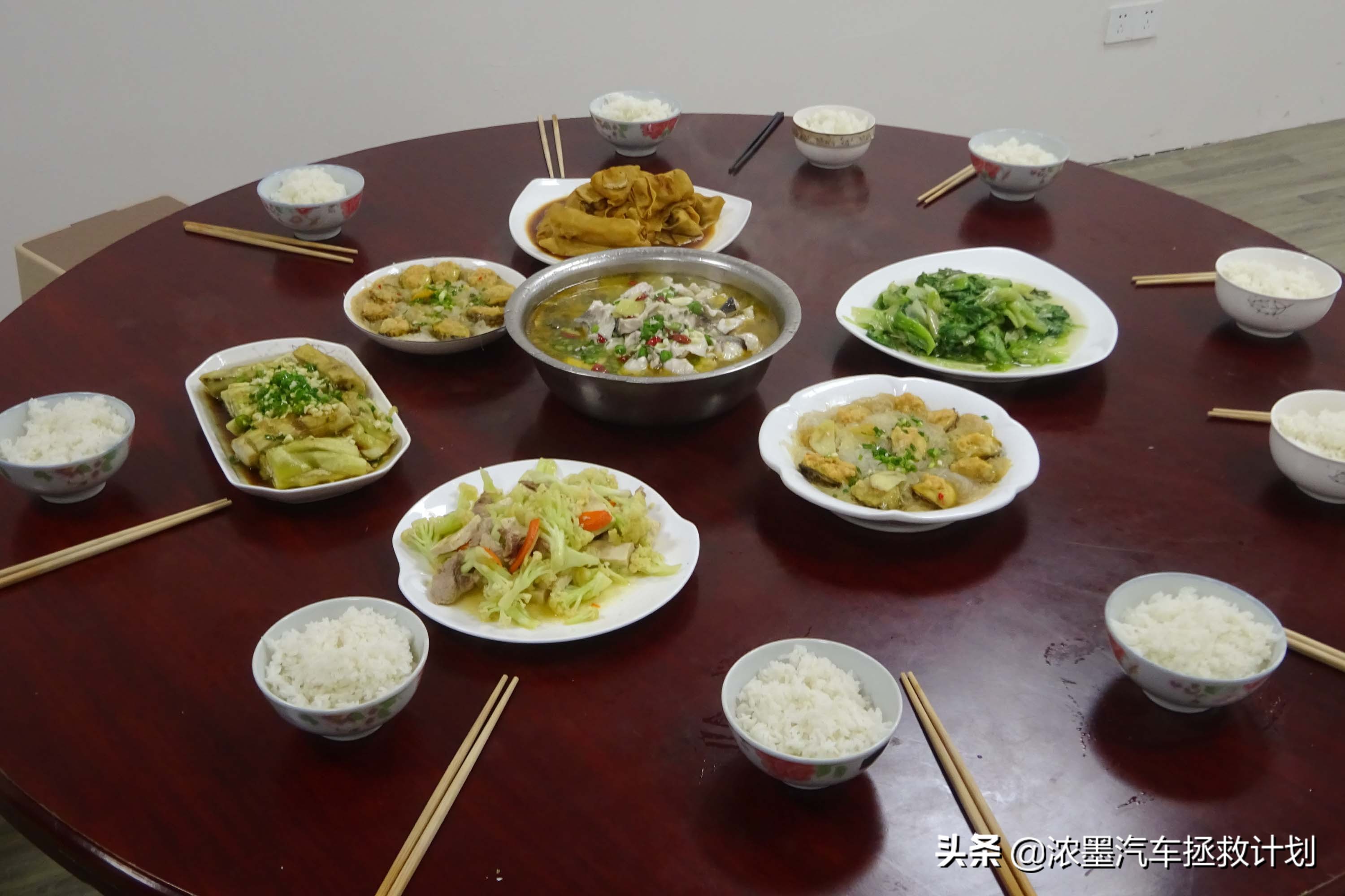 「妙手生花」重建一台战损级桑塔纳，带给它历经千般后的华丽重生