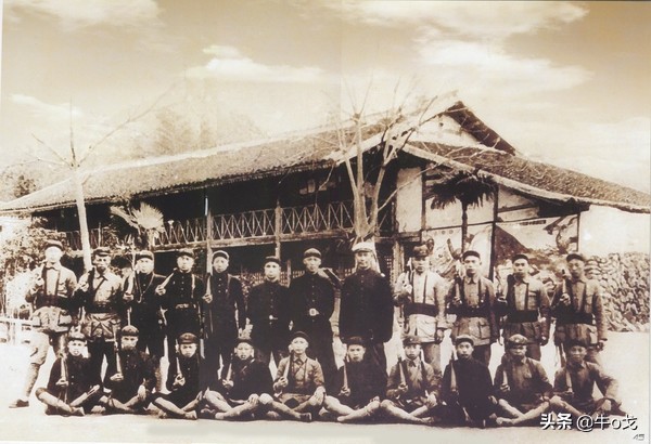 驳壳枪枪托是什么材质,驳壳枪木质套和皮套的区别