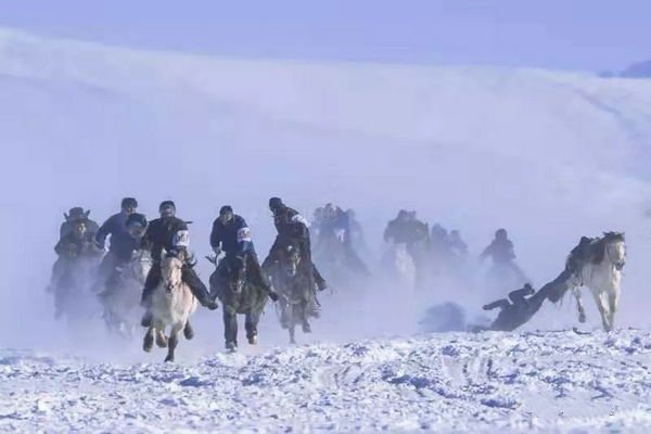 巴音布鲁克镇冬天的生活,巴音郭楞自治州和静县冬天