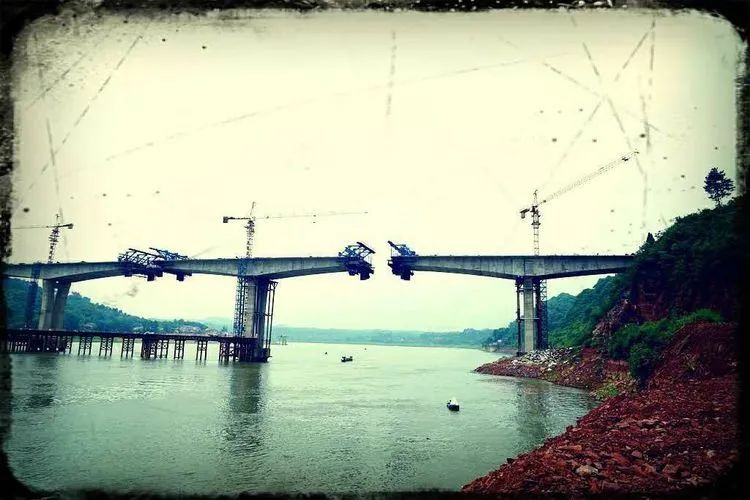 沅陵二桥游览风光美景,观湖南省博物馆有感简短