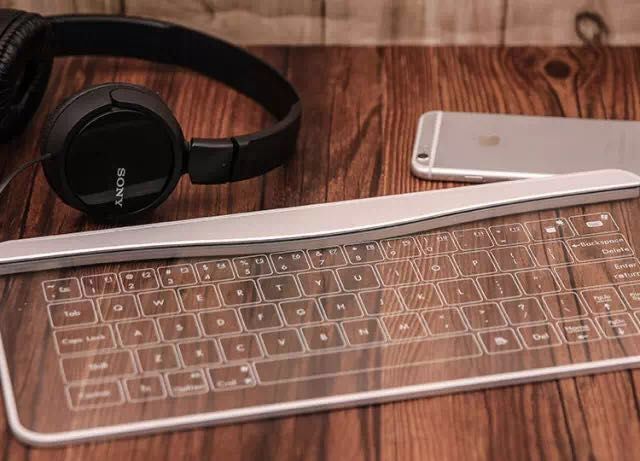 哈哈哈！没想到中国人看不上眼的土味“神货”，老外竟然都抢疯了