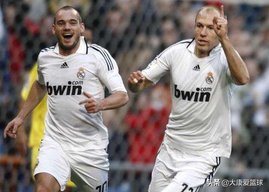 罗本斯内德范佩西亨特拉尔,罗本荷兰三棍