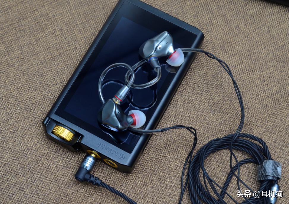 相当堆料？一言不合两三万，推力奇大非常hi-fi的音乐*放播**器墨菊