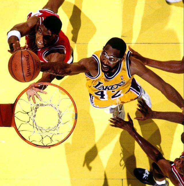 1992年全明星赛，魔术师比乔丹科比更圆满，5人生涯绝唱