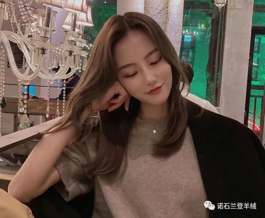 好看的中长款短袖高级感,女士高端大气上档次的羊绒短袖