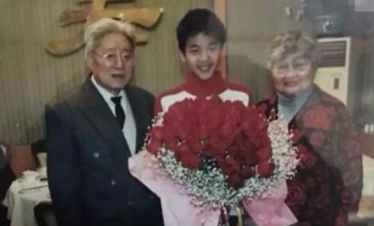 张若昀欠的1.4个亿还了吗,张若昀涉1.4亿违约纠纷细节