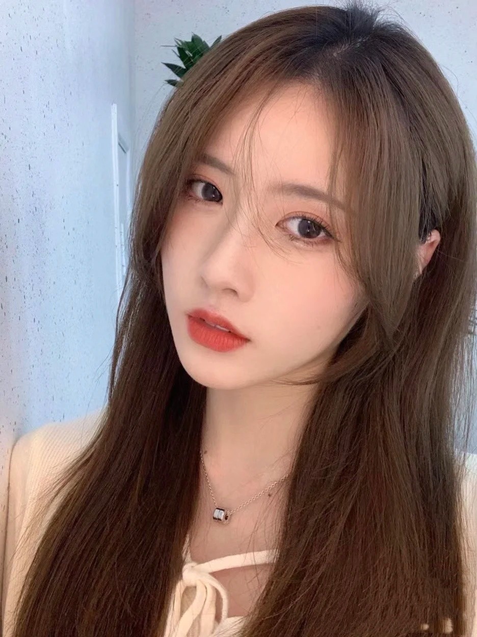 法式刘海加空气刘海学生不挑脸型,女生适合的刘海学生党法式刘海