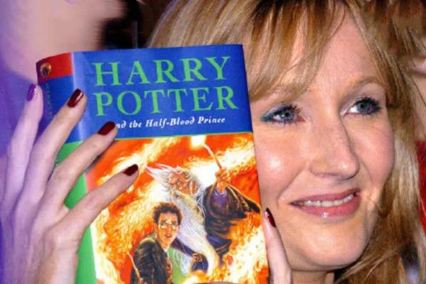 “拳头硬碰枪炮”，这或许是《一人之下》被称“国漫之光”的关键