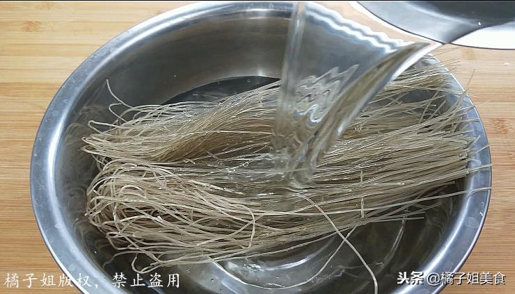 神奇的酸辣粉这样做才好吃,想吃酸辣粉自己在家两分钟搞定