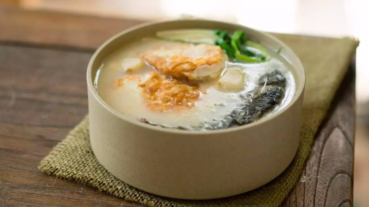 吃老母鸡能影响产奶吗,催乳下奶吃公鸡还是母鸡