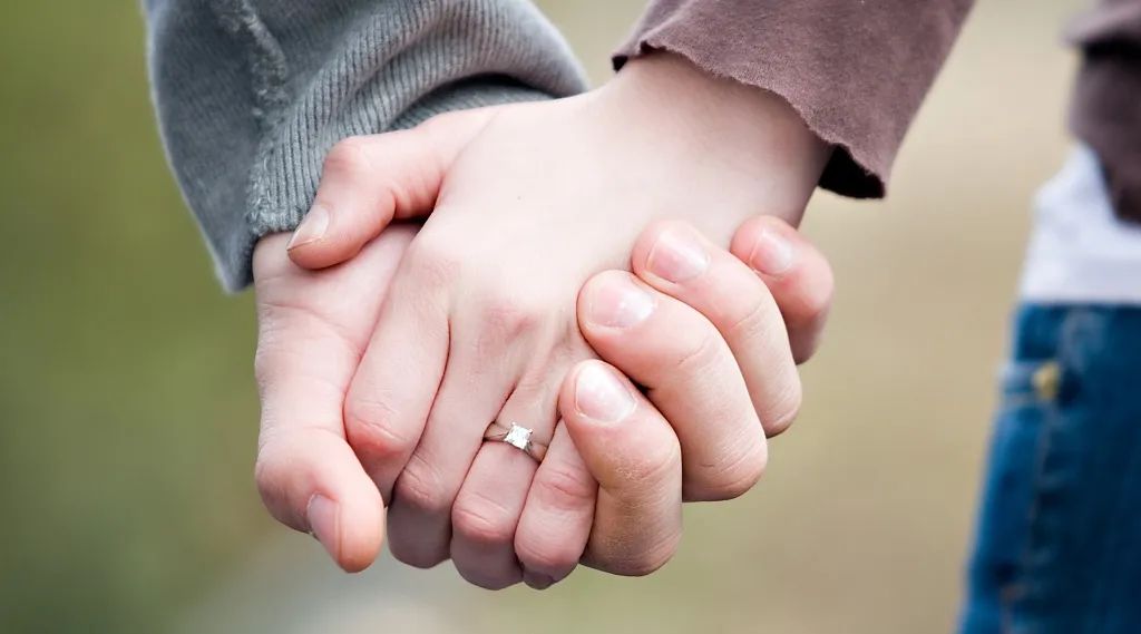 古巨基儿子正面照曝光 (古巨基和他儿子合影)