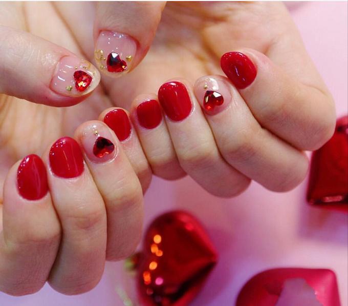 闪亮又质感的美甲造型,超亮异形美甲钻