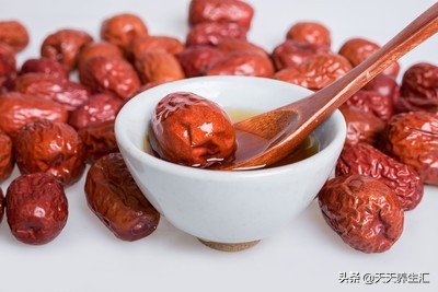 冻得直哆嗦还可以怎么表达,冻得直哆嗦下一句怎么接