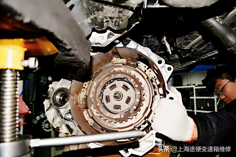 凌渡变速箱坏了维修要多久,大众凌渡怎么维修
