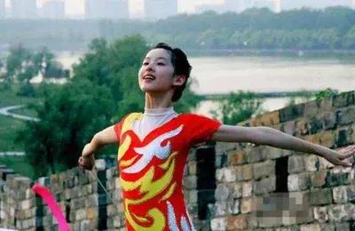 章泽天有3次人生重要选择,章泽天要对自己有正确的认知