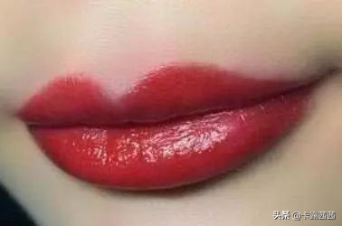 涂口红时的小尴尬,涂口红时易犯的小错误