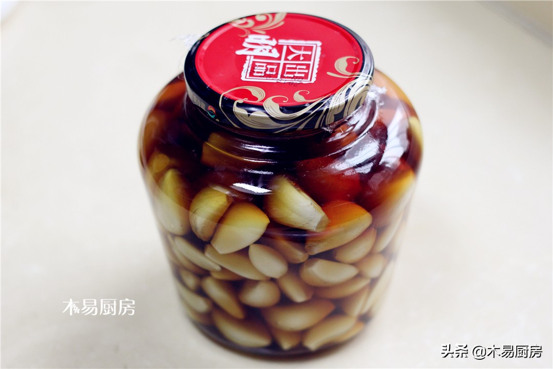 腌咸大蒜一斤大蒜要放多少盐,四川干腌咸大蒜的腌制方法视频