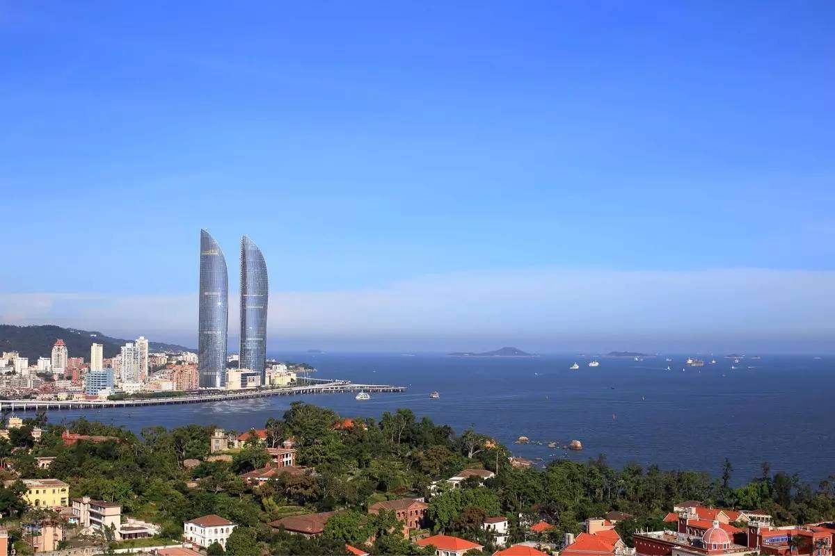 去厦门旅游，在曾厝垵，你得来住一晚