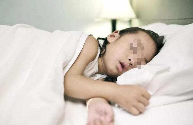 小孩子睡姿能看出来长大后的性格,小孩子的各种睡姿说明什么