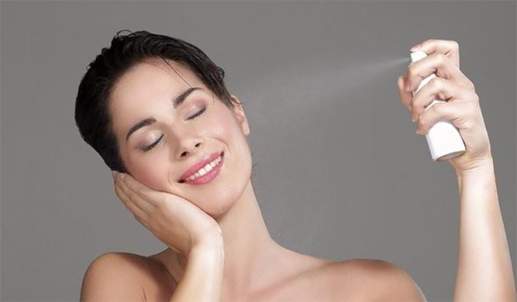 护肤用乳液好还是面霜好,乳液和面霜有什么区别