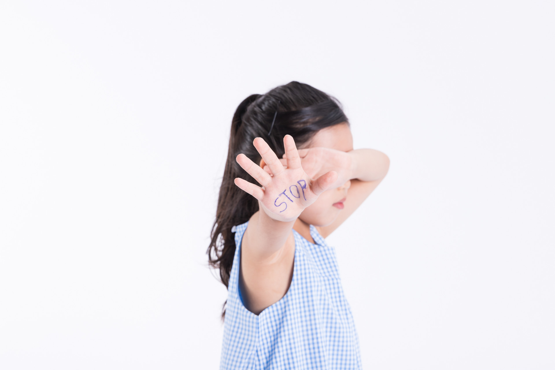 孩子不听话打一顿就好了,孩子不听话打一顿教育