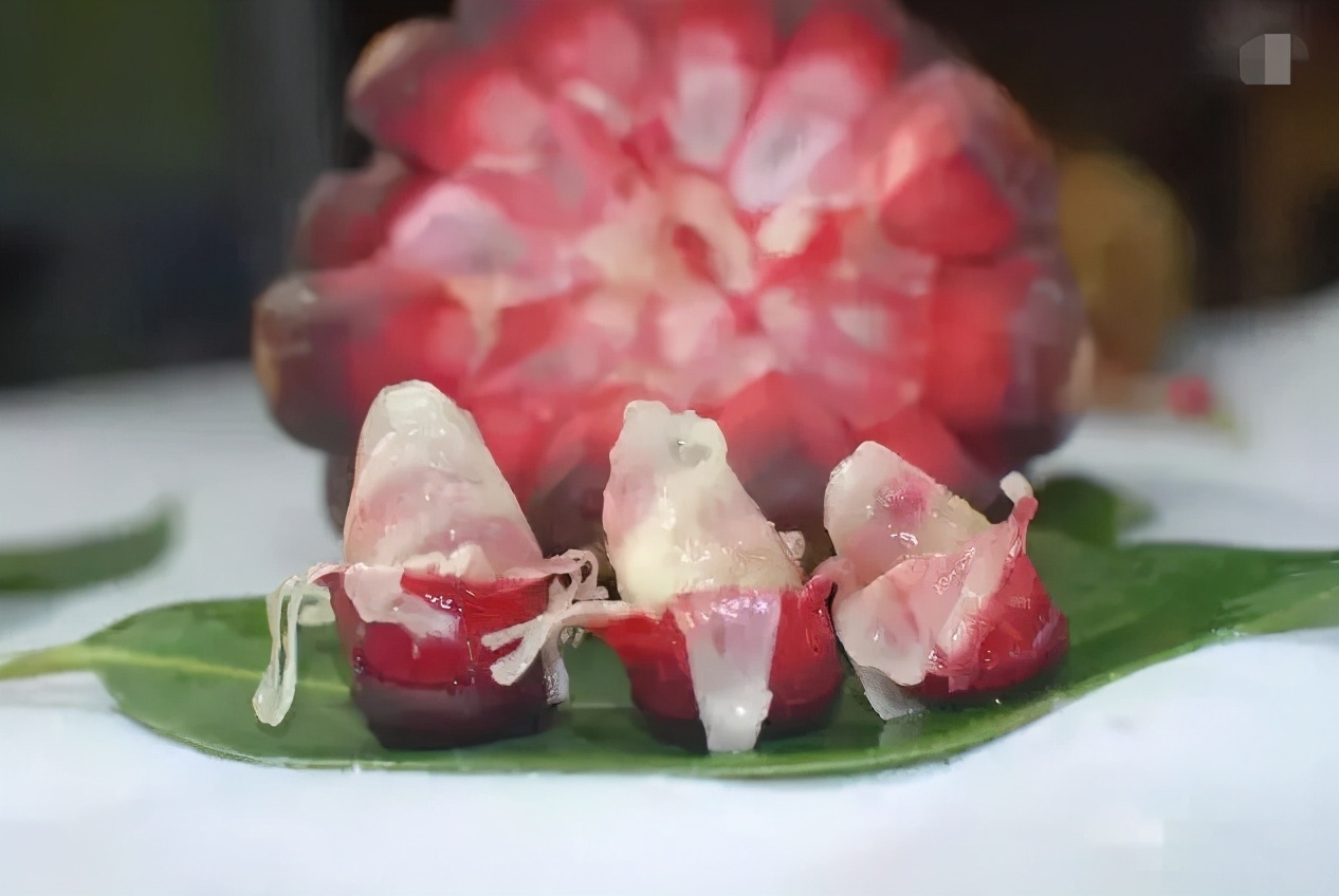 吃起来像葡萄又不是葡萄的水果,和葡萄似的特别甜的水果