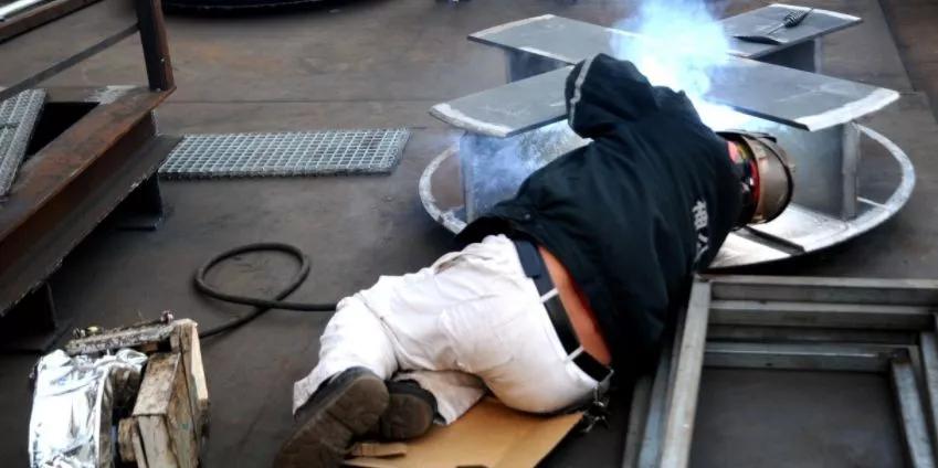 治疗电焊打眼的绝招,电焊打眼几天可以好