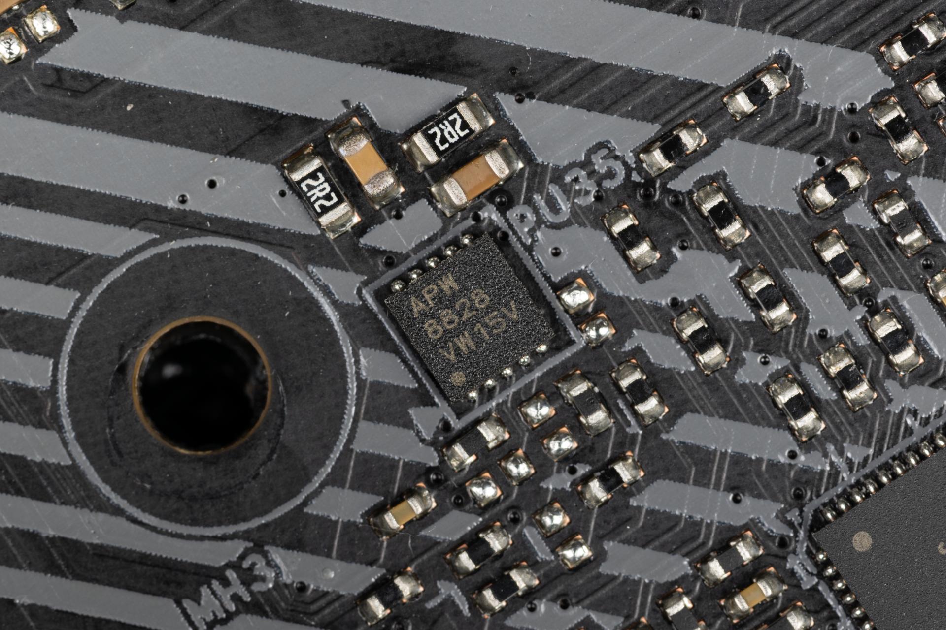 一块能扛10900K的B460主板！华擎B460MSteelLegend深度评测