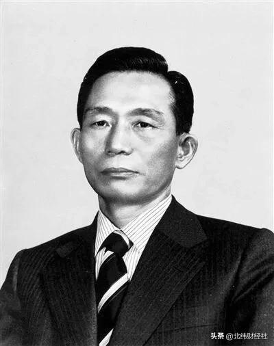 三星电子帝国,三星如何从二流走向电子巨头