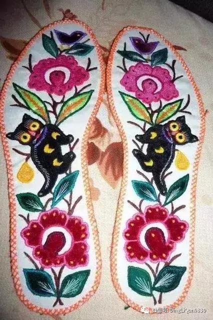 鞋垫上的刺绣艺术欣赏,鞋垫刺绣怎么刺绣熊猫嘴巴