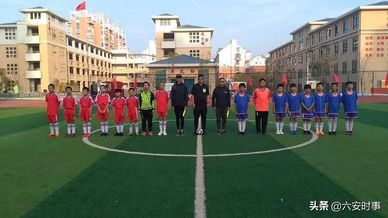 绿茵赛场放飞梦想的绘画,绿茵场上挥洒汗水追逐梦想