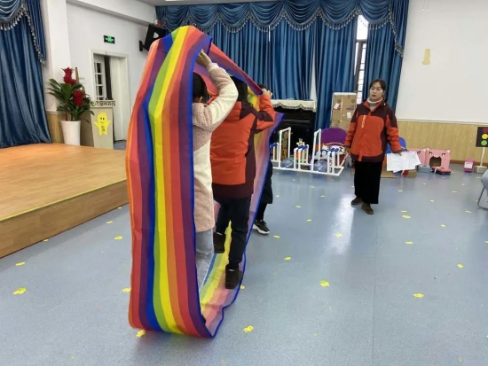 变废为宝体育器械制作高尔夫球,变废为宝手工体育器械哑铃