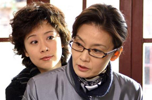 《双面胶》原著争着“给丽娟洗内衣裤”的婆婆：她，是在征服儿媳