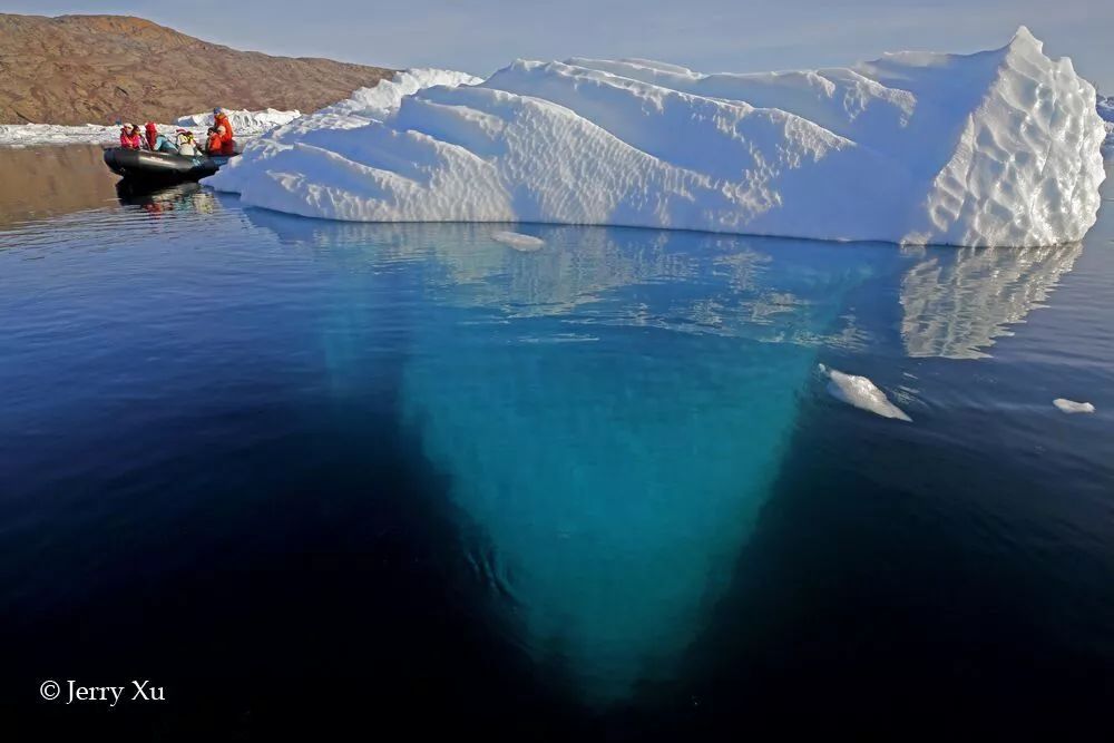 格陵兰的东海岸居然那么绚丽多彩，难怪特朗普想要买下来